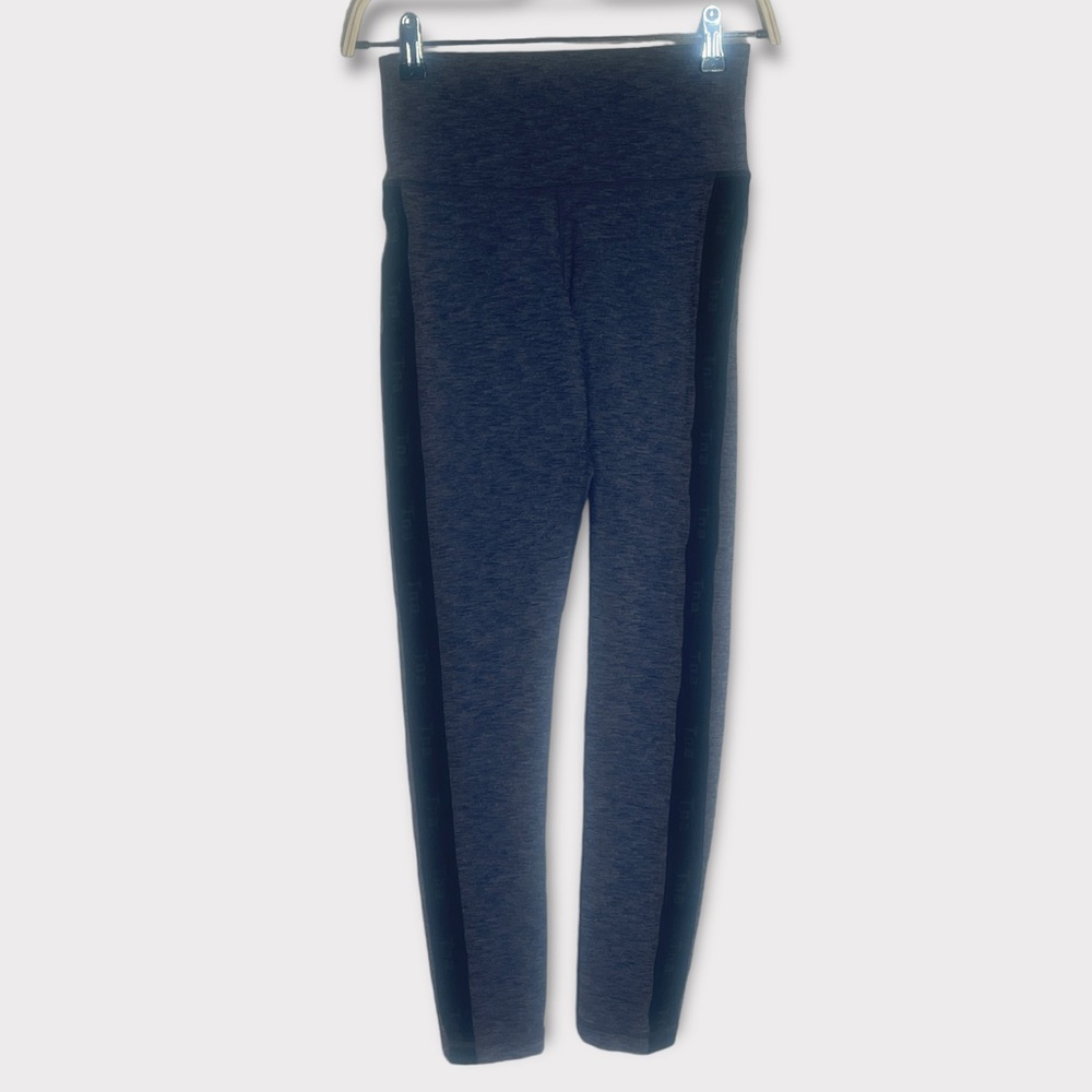 TNA Size Small Black & Gray Leggings